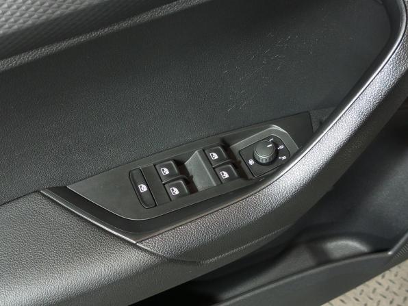 Skoda Karoq I с пробегом 2020 года, цена 2 149 000 рублей, 145846 км, внедорожник, Автокод Объявления