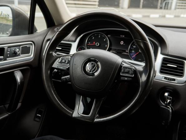 Volkswagen Touareg II с пробегом 2011 года, цена 1 670 000 рублей, 402349 км, внедорожник, Автокод Объявления