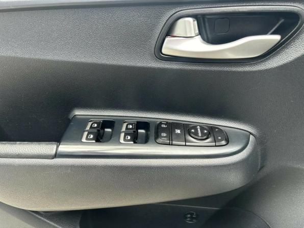 Kia Rio IV с пробегом 2018 года, цена 1 180 000 рублей, 143161 км, хэтчбек, Автокод Объявления