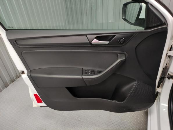 Volkswagen Polo VI с пробегом 2021 года, цена 1 079 000 рублей, 177558 км, лифтбек, Автокод Объявления