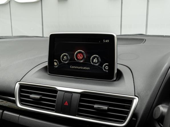 Mazda Axela III Рестайлинг с пробегом 2016 года, цена 1 400 000 рублей, 62328 км, хэтчбек, Автокод Объявления