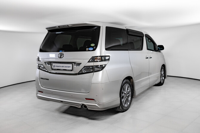 Toyota Vellfire 2008