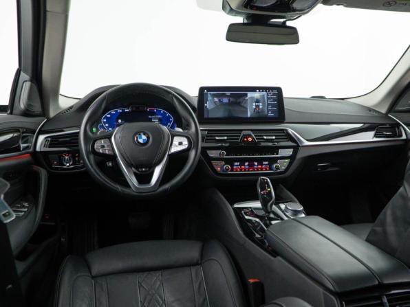 BMW 5 серии VII (G30/G31/G38) Рестайлинг с пробегом 2020 года, цена 4 599 050 рублей, 111110 км, седан, Автокод Объявления