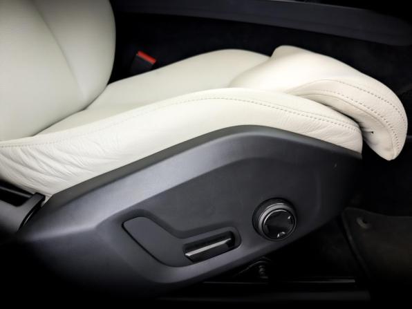 Volvo XC60 II с пробегом 2018 года, цена 3 390 000 рублей, 93039 км, внедорожник, Автокод Объявления