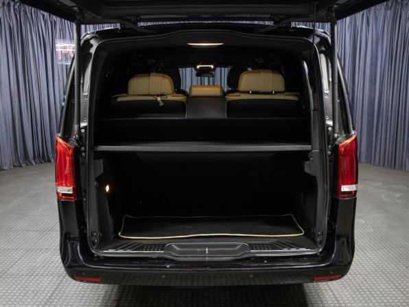 Mercedes-Benz V-Класс III (W447) Рестайлинг с пробегом 2020 года, цена 7 749 000 рублей, 31529 км, минивэн, Автокод Объявления