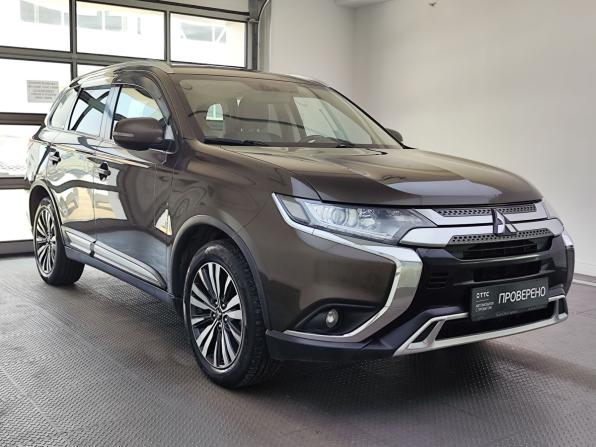 Mitsubishi Outlander III Рестайлинг 3 с пробегом 2019 года, цена 1 670 000 рублей, 172121 км, внедорожник, Автокод Объявления