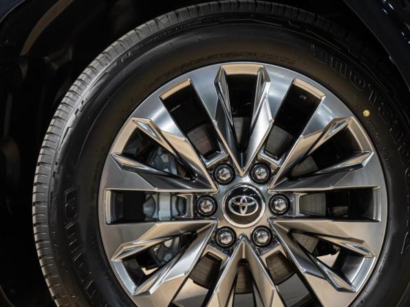 Новый Toyota Land Cruiser 300 Series 2026 года, цена 14 600 000 рублей, внедорожник, Автокод Объявления