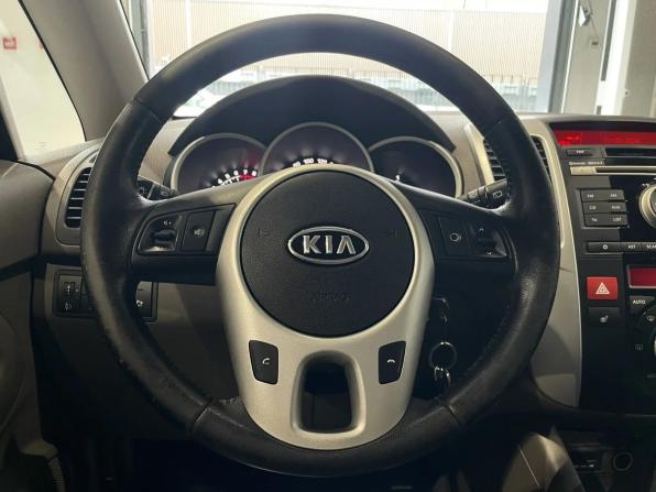 Kia Venga I с пробегом 2012 года, цена 900 000 рублей, 103349 км, компактвэн, Автокод Объявления