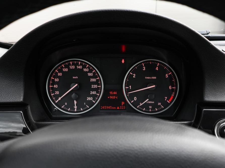 BMW 3 серии V (E90/E91/E92/E93) Рестайлинг Москва  - изображение 11