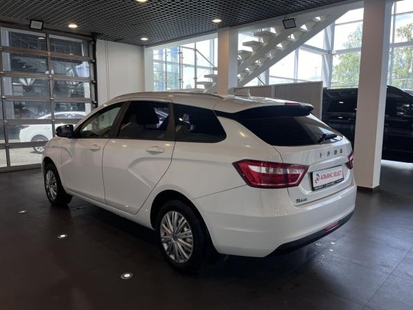 Lada (ВАЗ) Vesta I с пробегом 2019 года, цена 1 325 000 рублей, 58285 км, универсал, Автокод Объявления