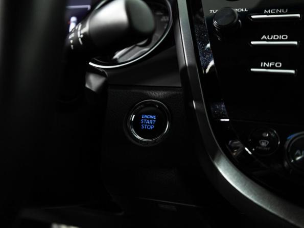 Toyota Camry VIII (XV70) с пробегом 2018 года, цена 2 649 700 рублей, 77534 км, седан, Автокод Объявления