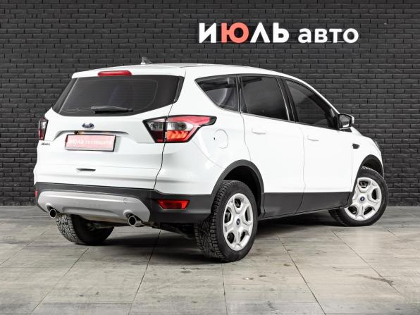 Ford Kuga II Рестайлинг с пробегом 2018 года, цена 1 840 000 рублей, 133931 км, внедорожник, Автокод Объявления