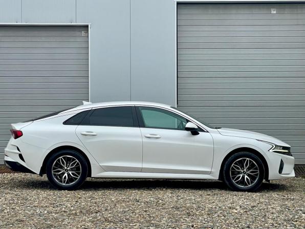 Kia K5 III с пробегом 2021 года, цена 2 450 000 рублей, 68800 км, седан, Автокод Объявления