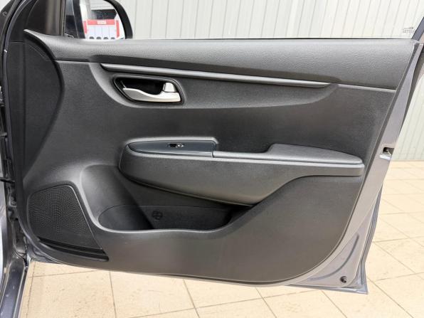 Kia Rio IV Рестайлинг с пробегом 2021 года, цена 1 430 000 рублей, 143612 км, седан, Автокод Объявления