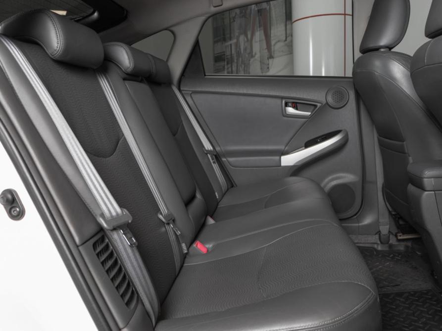 Toyota Prius III (XW30) Казань  - изображение 8