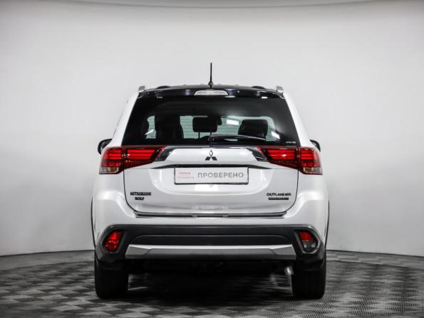 Mitsubishi Outlander III Рестайлинг 2 с пробегом 2016 года, цена 2 069 000 рублей, 173882 км, внедорожник, Автокод Объявления