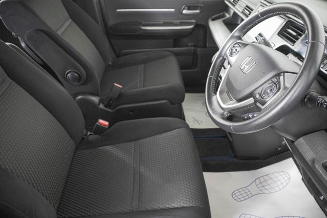 Honda Stepwgn V с пробегом 2016 года, цена 1 849 000 рублей, 117000 км, минивэн, Автокод Объявления