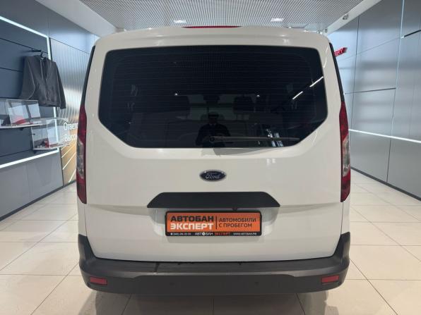 Ford Tourneo Connect II Рестайлинг с пробегом 2020 года, цена 1 999 000 рублей, 143000 км, компактвэн, Автокод Объявления