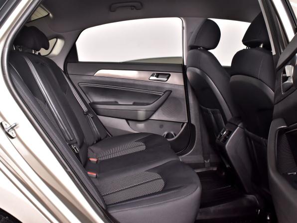 Hyundai Sonata VII (LF) Рестайлинг с пробегом 2018 года, цена 1 295 000 рублей, 91432 км, седан, Автокод Объявления
