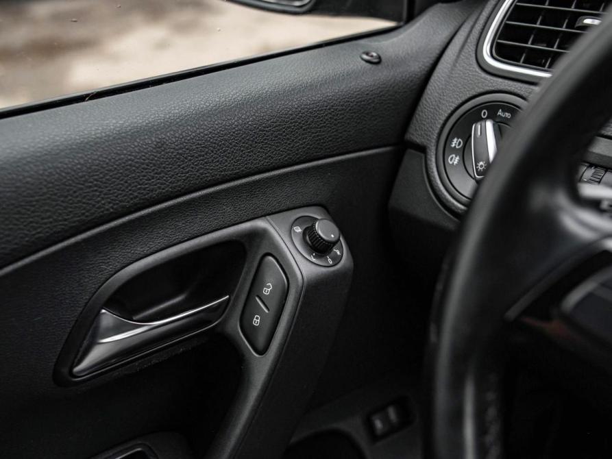 Volkswagen Polo V Рестайлинг Санкт-Петербург  - изображение 10