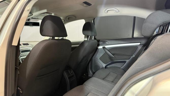 Skoda Octavia II (A5) Рестайлинг с пробегом 2012 года, цена 951 000 рублей, 186255 км, лифтбек, Автокод Объявления