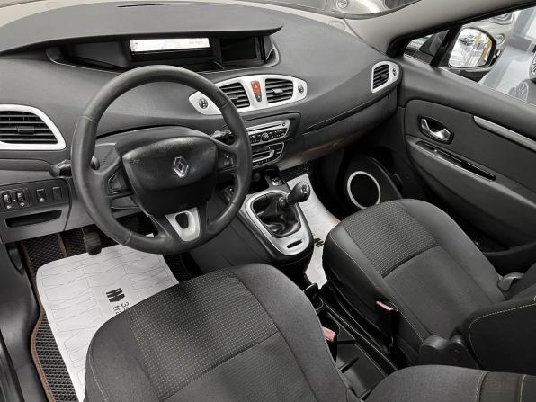 Renault Scenic III с пробегом 2010 года, цена 795 000 рублей, 206829 км, компактвэн, Автокод Объявления