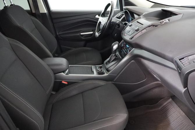 Ford Kuga II Рестайлинг с пробегом 2018 года, цена 1 549 000 рублей, 127000 км, внедорожник, Автокод Объявления