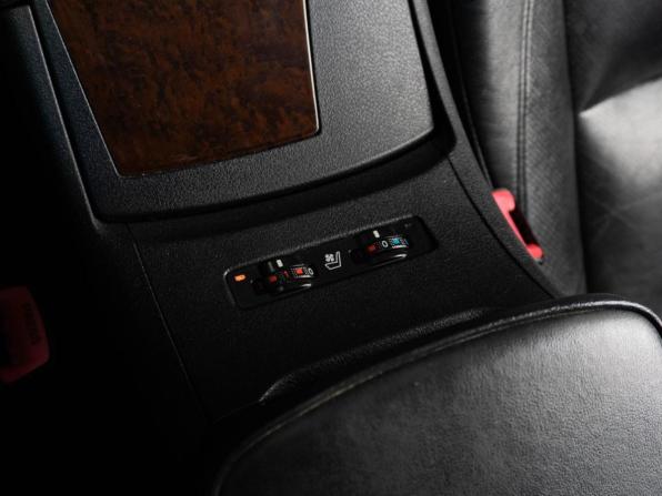 Lexus ES V Рестайлинг с пробегом 2010 года, цена 1 349 000 рублей, 256031 км, седан, Автокод Объявления