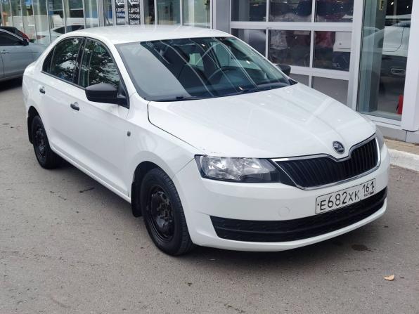 Skoda Rapid I с пробегом 2017 года, цена 950 000 рублей, 182529 км, лифтбек, Автокод Объявления