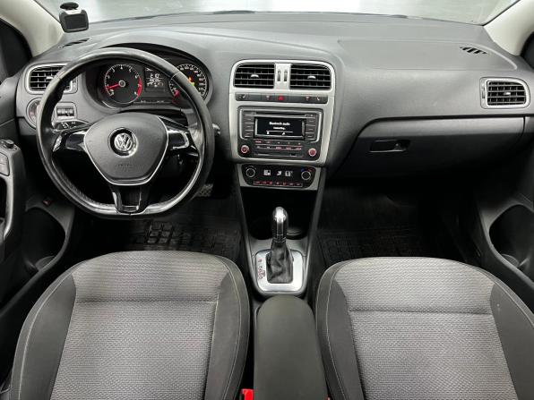 Volkswagen Polo V Рестайлинг с пробегом 2018 года, цена 950 000 рублей, 208708 км, седан, Автокод Объявления