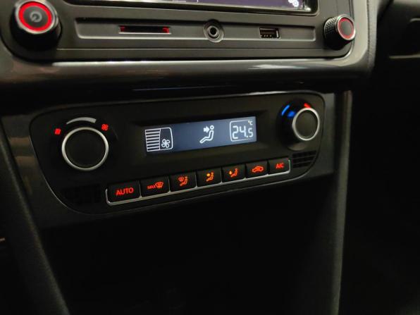 Volkswagen Polo V Рестайлинг с пробегом 2018 года, цена 759 000 рублей, 212000 км, седан, Автокод Объявления