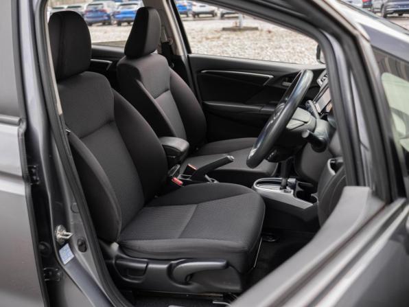 Honda Fit III Рестайлинг с пробегом 2018 года, цена 1 129 000 рублей, 156004 км, хэтчбек, Автокод Объявления