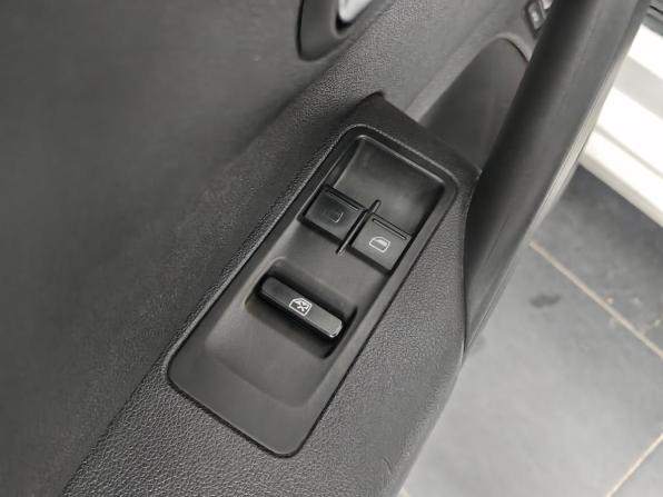 Volkswagen Polo V Рестайлинг с пробегом 2019 года, цена 1 097 000 рублей, 92278 км, седан, Автокод Объявления