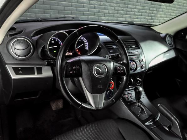 Mazda 3 II (BL) Рестайлинг с пробегом 2012 года, цена 1 000 000 рублей, 194758 км, хэтчбек, Автокод Объявления
