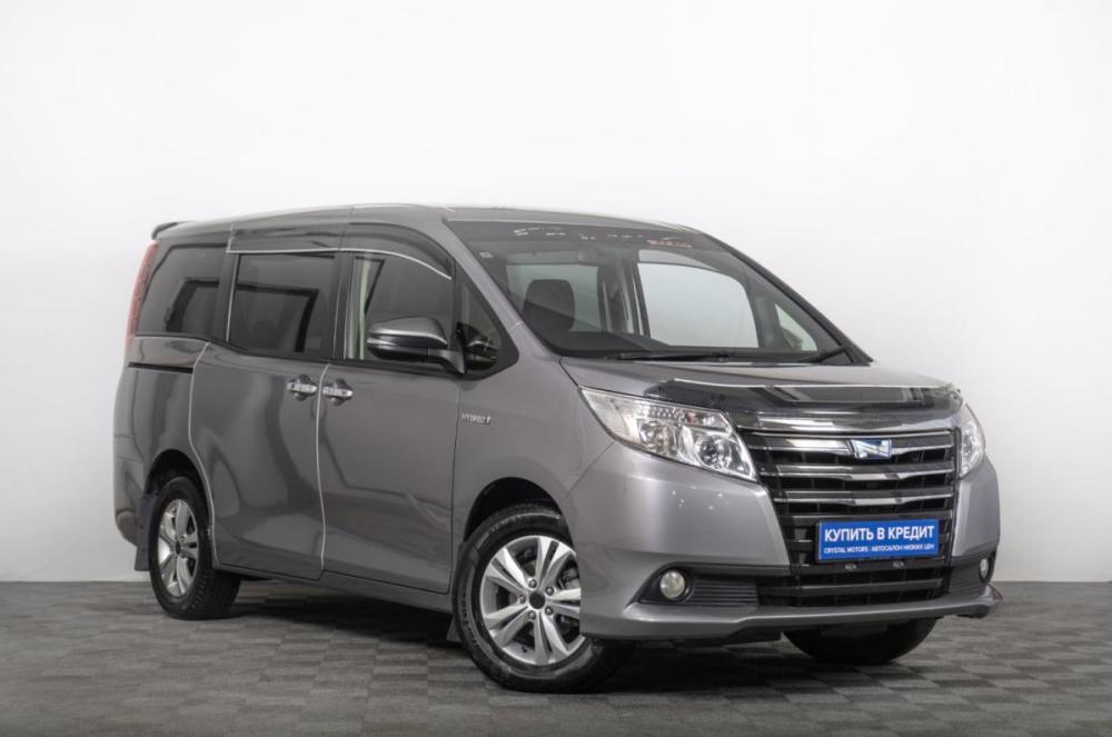 Toyota Noah III (R80) Томск  - изображение 1