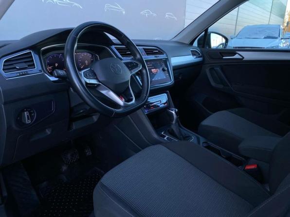 Volkswagen Tiguan II Рестайлинг с пробегом 2021 года, цена 2 460 600 рублей, 58191 км, внедорожник, Автокод Объявления