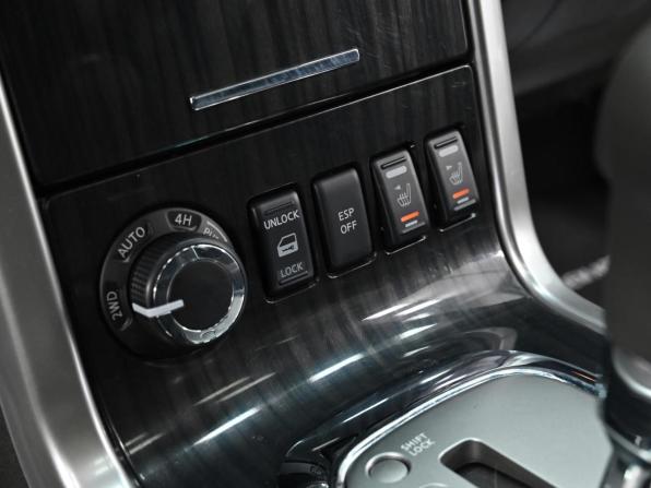 Nissan Pathfinder III Рестайлинг с пробегом 2010 года, цена 1 349 000 рублей, 177000 км, внедорожник, Автокод Объявления