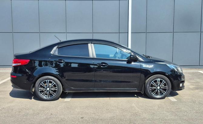 Kia Rio III Рестайлинг с пробегом 2016 года, цена 976 000 рублей, 113000 км, седан, Автокод Объявления