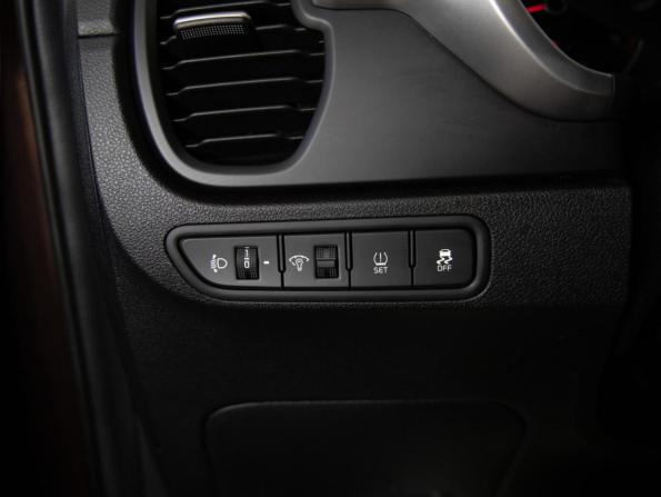 Kia Rio IV Рестайлинг с пробегом 2021 года, цена 1 689 000 рублей, 95436 км, седан, Автокод Объявления