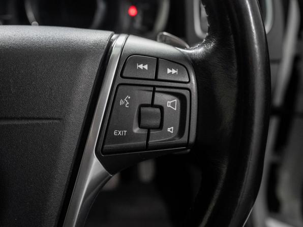 Volvo S60 II Рестайлинг с пробегом 2015 года, цена 1 250 000 рублей, 78800 км, седан, Автокод Объявления