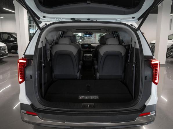 Kia Carnival IV Рестайлинг с пробегом 2024 года, цена 5 700 000 рублей, 23236 км, минивэн, Автокод Объявления
