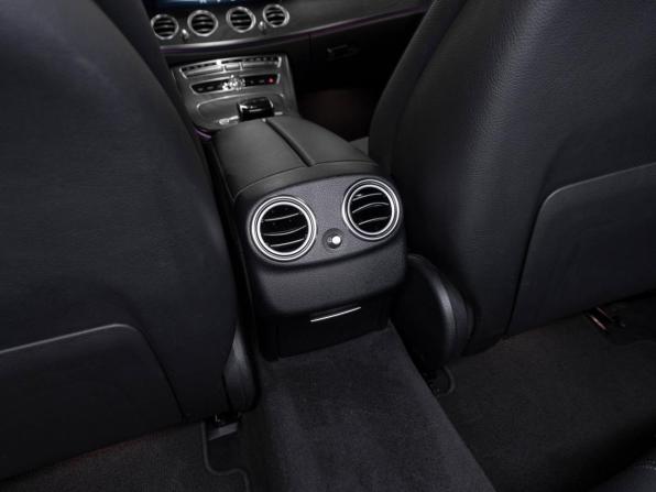Mercedes-Benz E-Класс V (W213 S213 C238) с пробегом 2018 года, цена 3 600 000 рублей, 97542 км, седан, Автокод Объявления