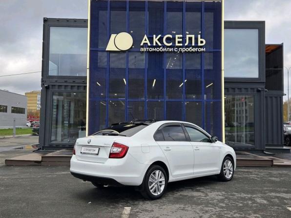 Skoda Rapid I Рестайлинг с пробегом 2018 года, цена 1 025 000 рублей, 197000 км, лифтбек, Автокод Объявления