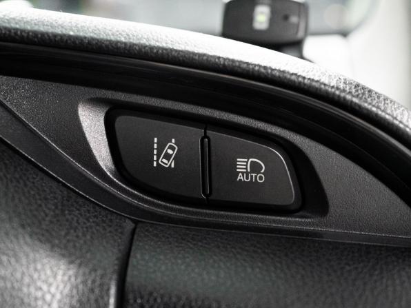 Toyota Vitz III (XP130) Рестайлинг 2 с пробегом 2017 года, цена 899 500 рублей, 186340 км, хэтчбек, Автокод Объявления
