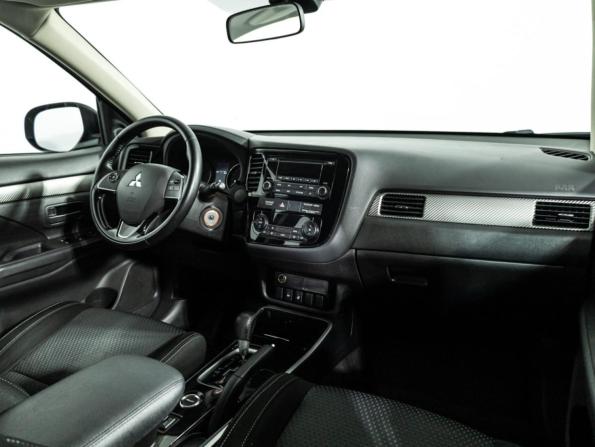 Mitsubishi Outlander III Рестайлинг 2 с пробегом 2017 года, цена 1 449 777 рублей, 193518 км, внедорожник, Автокод Объявления