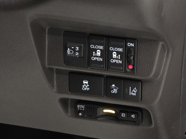 Honda Freed II Рестайлинг с пробегом 2019 года, цена 1 450 000 рублей, 131000 км, компактвэн, Автокод Объявления