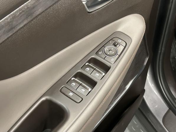Hyundai Santa Fe IV с пробегом 2020 года, цена 2 440 000 рублей, 110874 км, внедорожник, Автокод Объявления