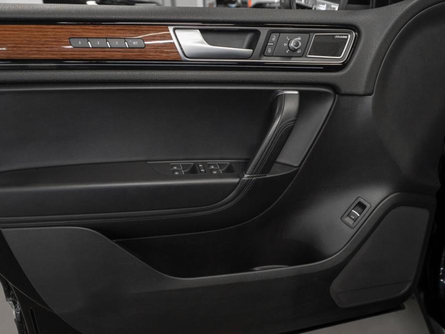 Volkswagen Touareg II Рестайлинг Москва  - изображение 16