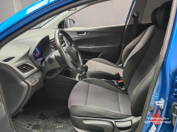 Hyundai Solaris II с пробегом 2017 года, цена 948 000 рублей, 62000 км, седан, Автокод Объявления