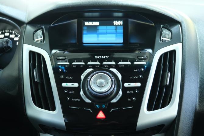 Ford Focus III с пробегом 2012 года, цена 749 000 рублей, 240000 км, хэтчбек, Автокод Объявления